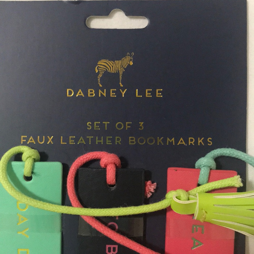 🦓 Dabney Lee Set of 3 Faux Leather Bookmarks - Picture 5 of 6